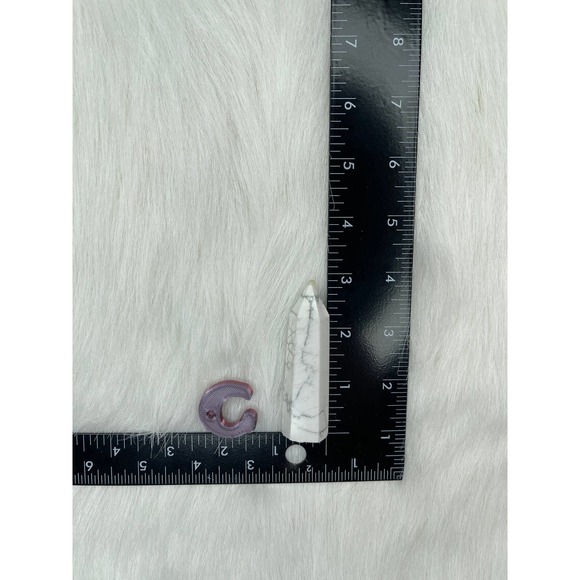 Howlite Tower Crystal Polished Point / Wand - Picture 7 of 7